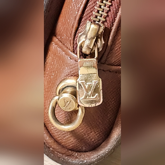Authentic LOUIS VUITTON Monogram Orsay Clutch Crossbody Bag - Picture 6 of 14